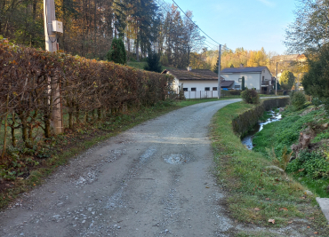 Opravy místních komunikací ve Valu a v Provozi