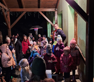 Rozsvícení stromečku,zpívání, čerti 6.12.2025